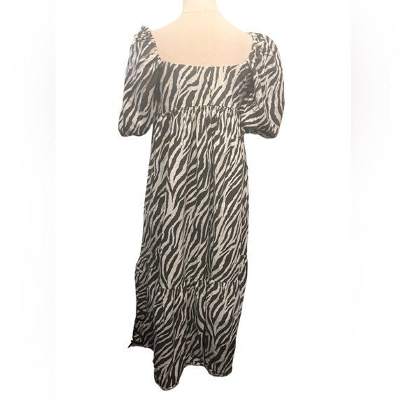 London Bridge X listen to me zebra print maxi dress - Picture 2 of 2